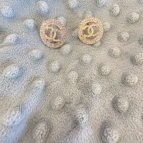 CHANEL CC earnings - Picture 3 of 3